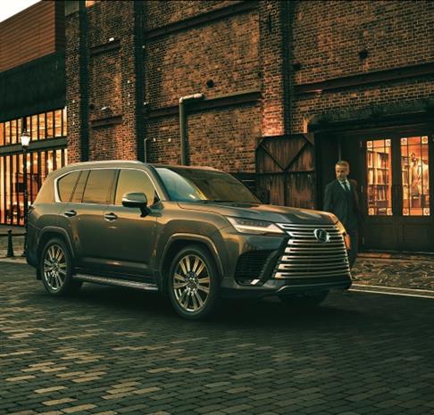 Explore with Lexus